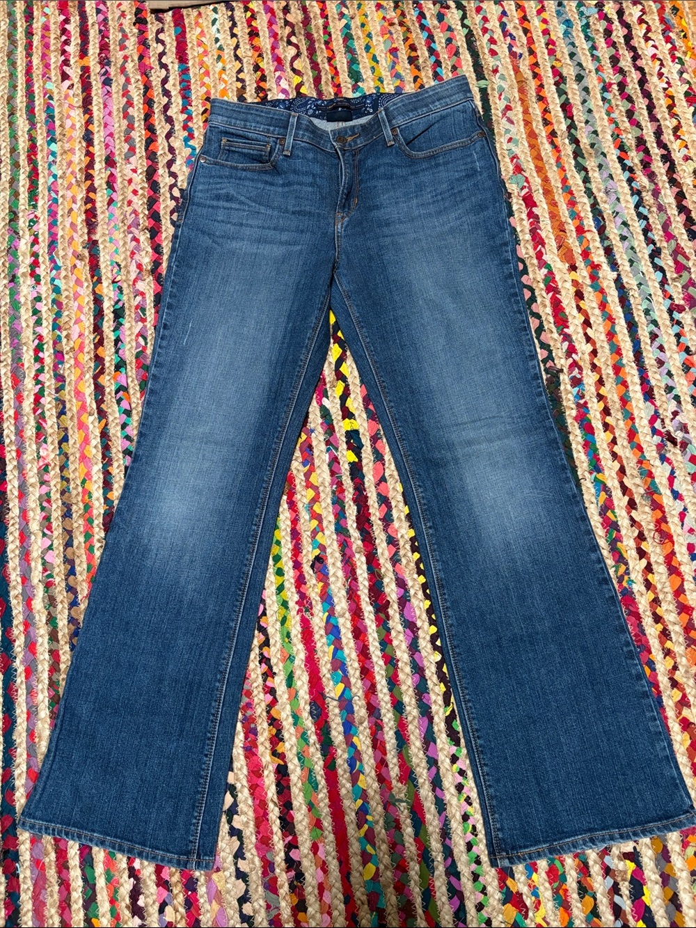 Levi's Women's Jeans. Perfect Waist Boot Cut 525